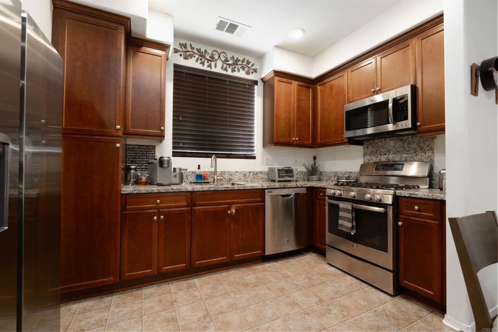 2860 Athens Road, Unit 6 Chula Vista, CA 91915 - Photo 5 of 23