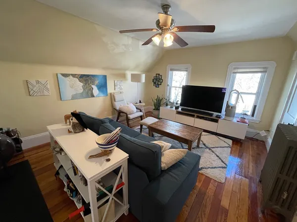 $4,000 | 21 Chandler Street, Unit 3, Somerville, MA 02144