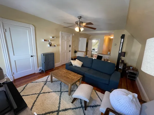 $4,000 | 21 Chandler Street, Unit 3, Somerville, MA 02144