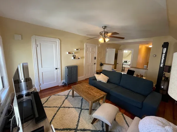 $4,000 | 21 Chandler Street, Unit 3, Somerville, MA 02144