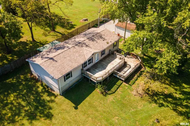 $189,000 | 125 Beech Hollow Road, Harrisburg, IL 62946