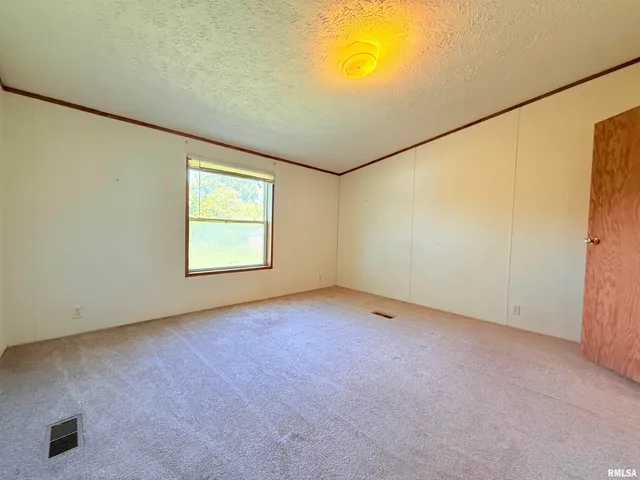 $189,000 | 125 Beech Hollow Road, Harrisburg, IL 62946