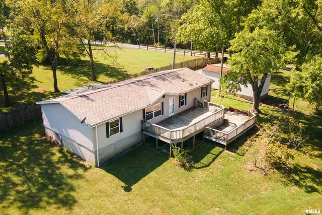 $189,000 | 125 Beech Hollow Road, Harrisburg, IL 62946