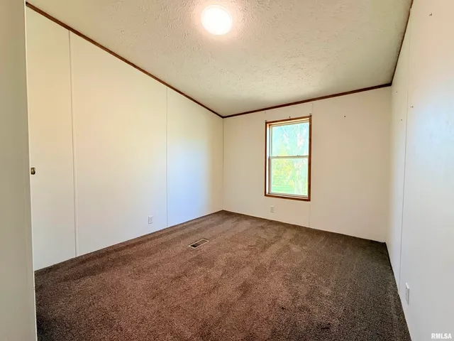 $189,000 | 125 Beech Hollow Road, Harrisburg, IL 62946