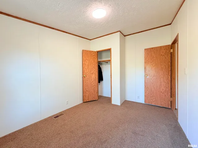 $189,000 | 125 Beech Hollow Road, Harrisburg, IL 62946