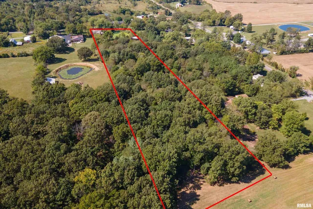 $189,000 | 125 Beech Hollow Road, Harrisburg, IL 62946