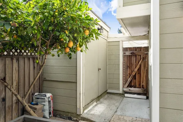 $1,698,000 | 2064 Rialto Court, Mountain View, CA 94043