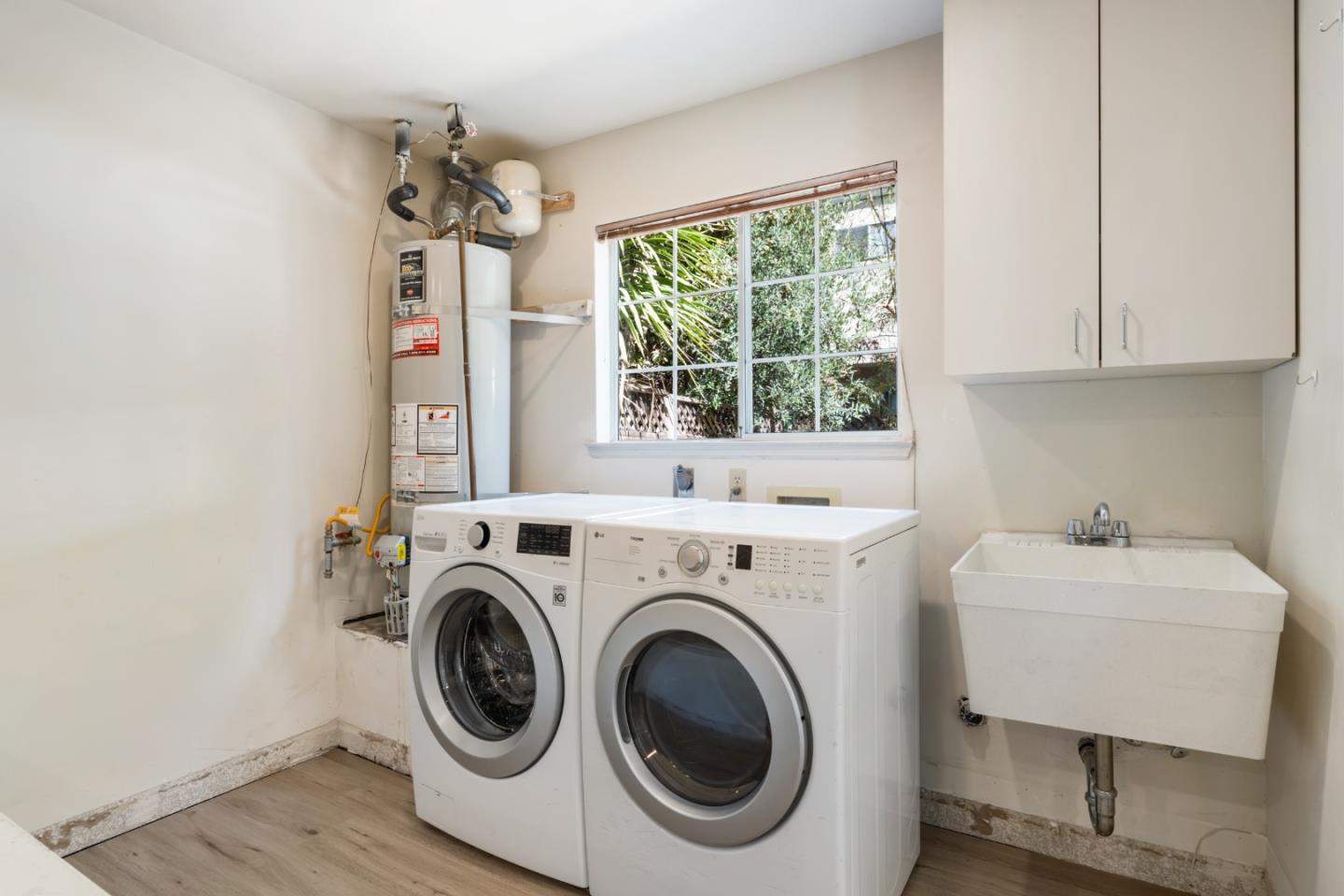 2064 Rialto Court Mountain View, CA 94043 - Photo 27 of 30