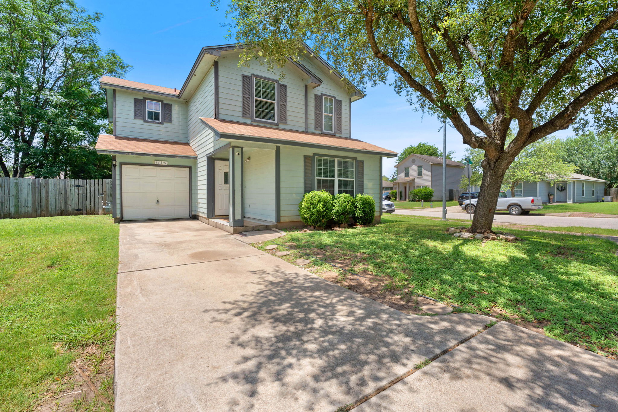 14301 Sandifer Street Austin, TX 78725 - Photo 2 of 27
