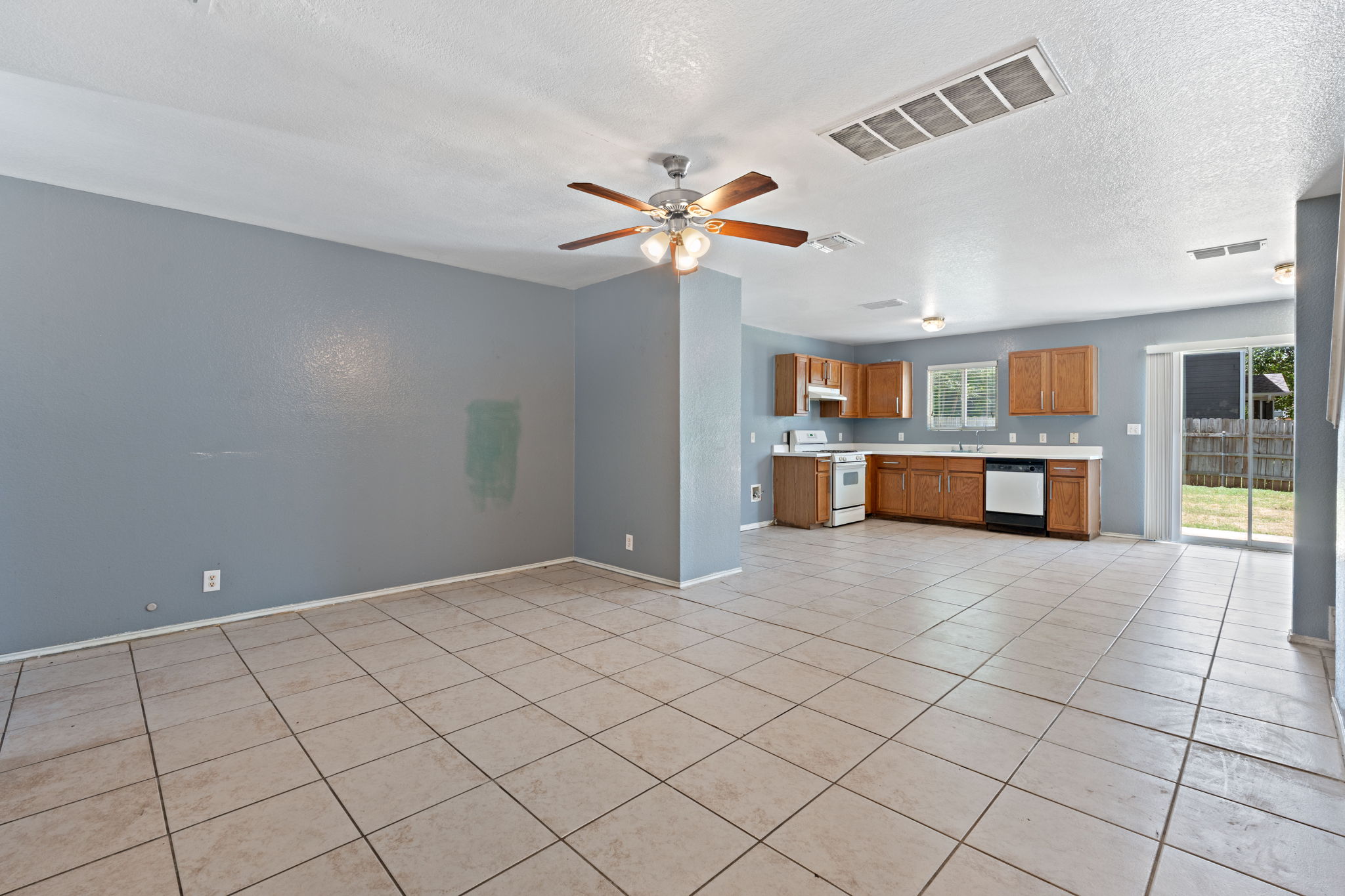 14301 Sandifer Street Austin, TX 78725 - Photo 3 of 27