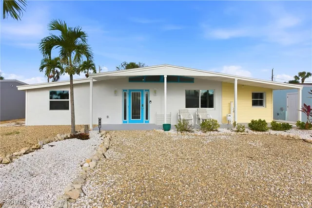 $674,900 | 185 Hibiscus Drive, Fort Myers Beach, FL 33931