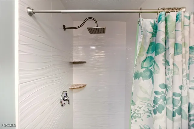 $649,900 | 185 Hibiscus Drive, Fort Myers Beach, FL 33931