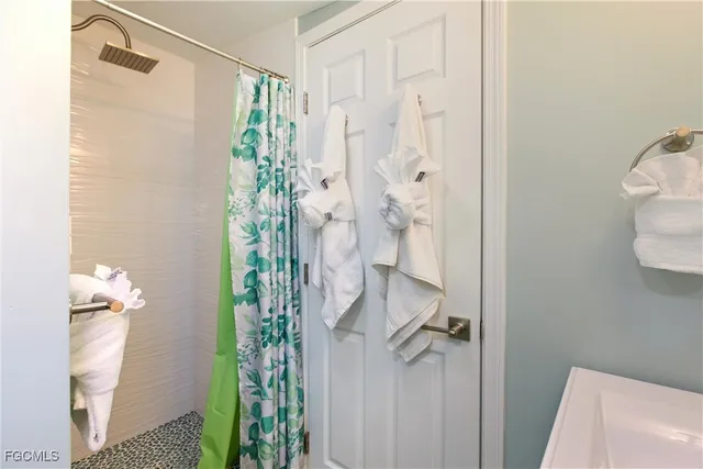 $649,900 | 185 Hibiscus Drive, Fort Myers Beach, FL 33931