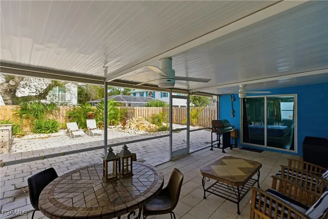 $649,900 | 185 Hibiscus Drive, Fort Myers Beach, FL 33931