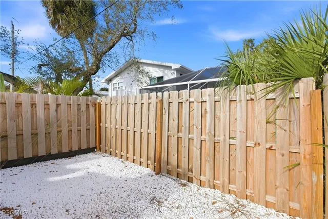 $649,900 | 185 Hibiscus Drive, Fort Myers Beach, FL 33931