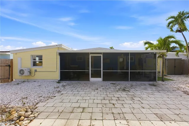 $649,900 | 185 Hibiscus Drive, Fort Myers Beach, FL 33931