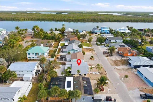 $649,900 | 185 Hibiscus Drive, Fort Myers Beach, FL 33931