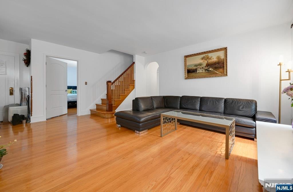 497 Oakdene Avenue Ridgefield, NJ 07657 - Photo 11 of 35 Gallery Image 11