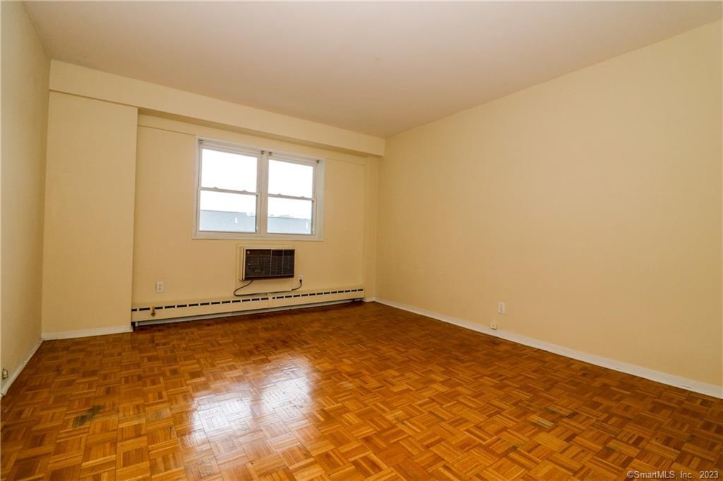 25 Cartright Street, Unit 4B Bridgeport, CT 06604 - Photo 5 of 10