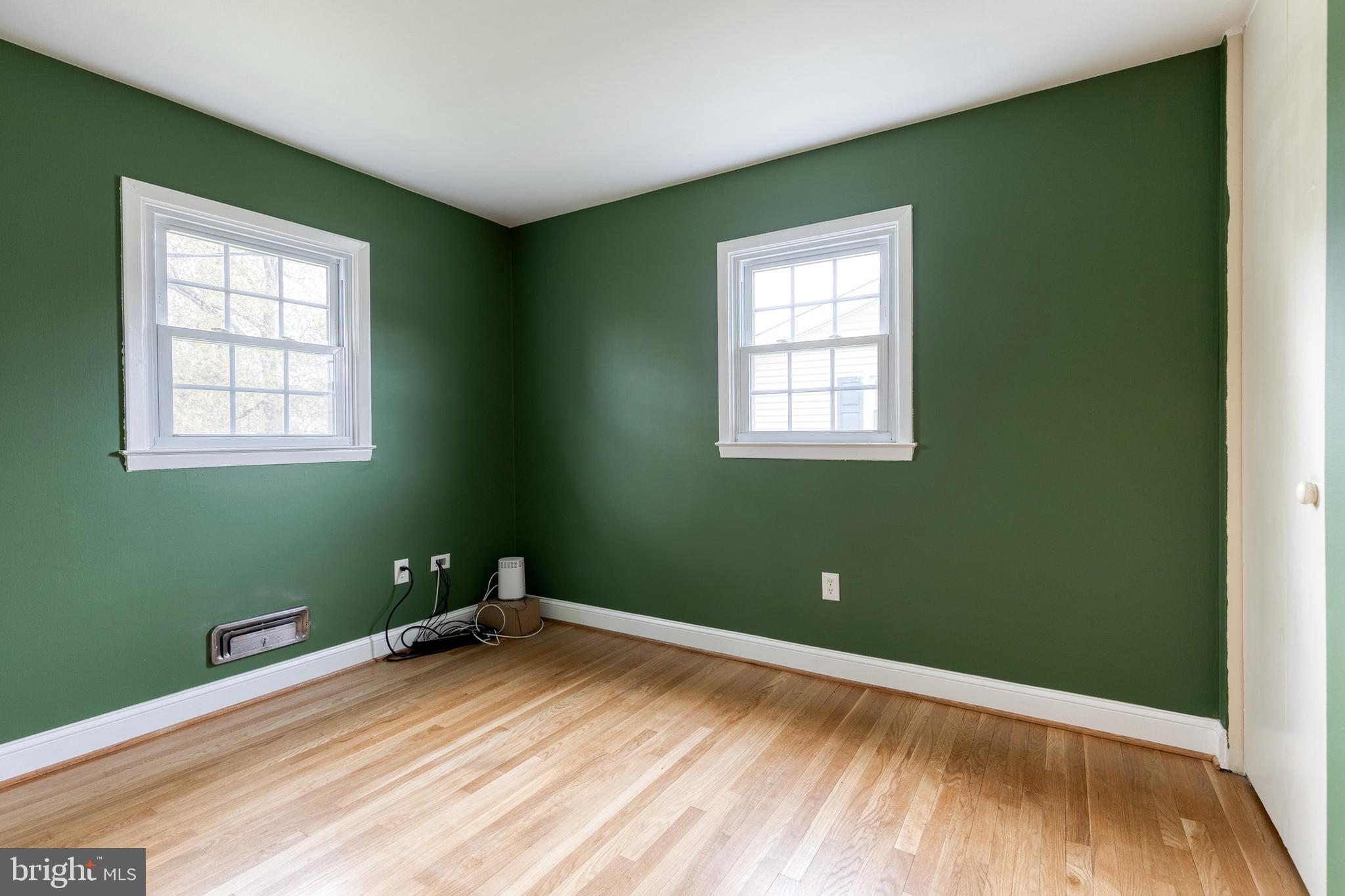 1302 Black Friars Road Baltimore, MD 21228 - Photo 16 of 38 a view of a room with window