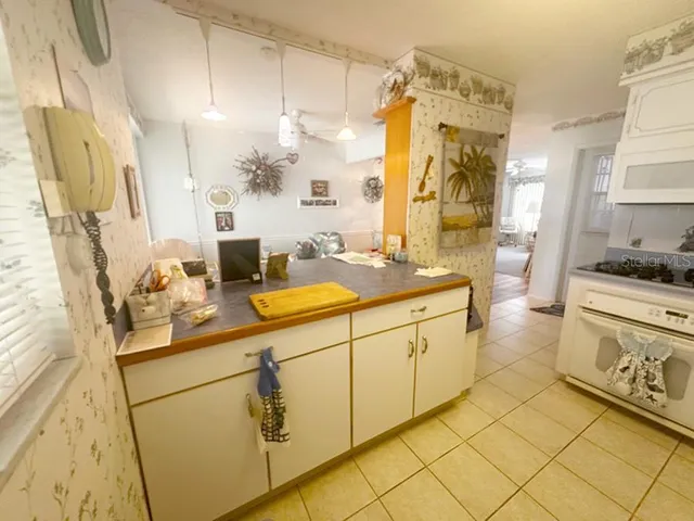 $124,900 | 9811 Lily Street North, Unit 246, Pinellas Park, FL 33782