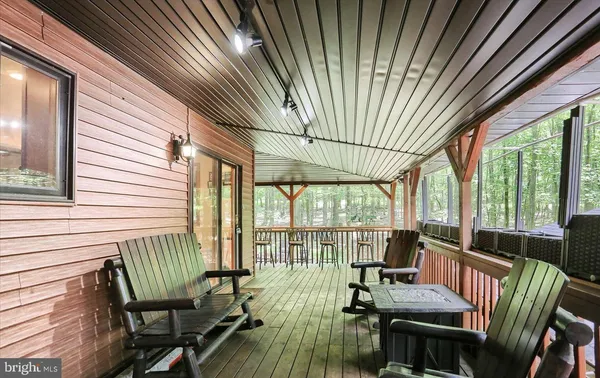 $389,999 | 208 Owego Drive, Hazleton, PA 18202
