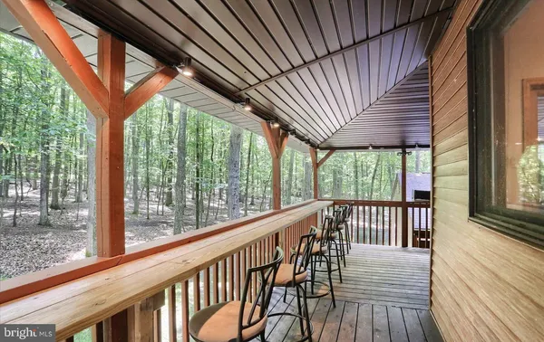 $389,999 | 208 Owego Drive, Hazleton, PA 18202