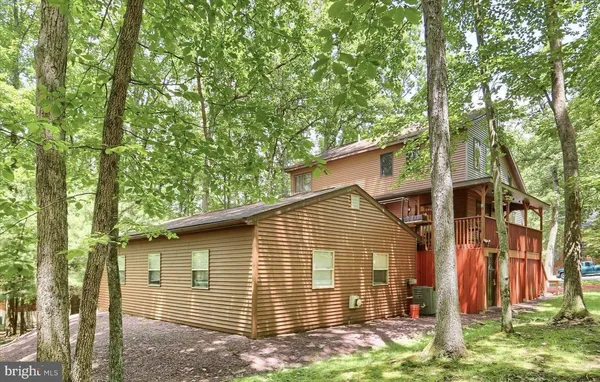 $389,999 | 208 Owego Drive, Hazleton, PA 18202