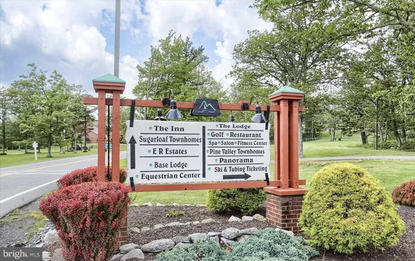 $389,999 | 208 Owego Drive, Hazleton, PA 18202