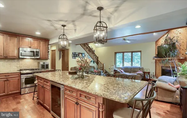 $389,999 | 208 Owego Drive, Hazleton, PA 18202