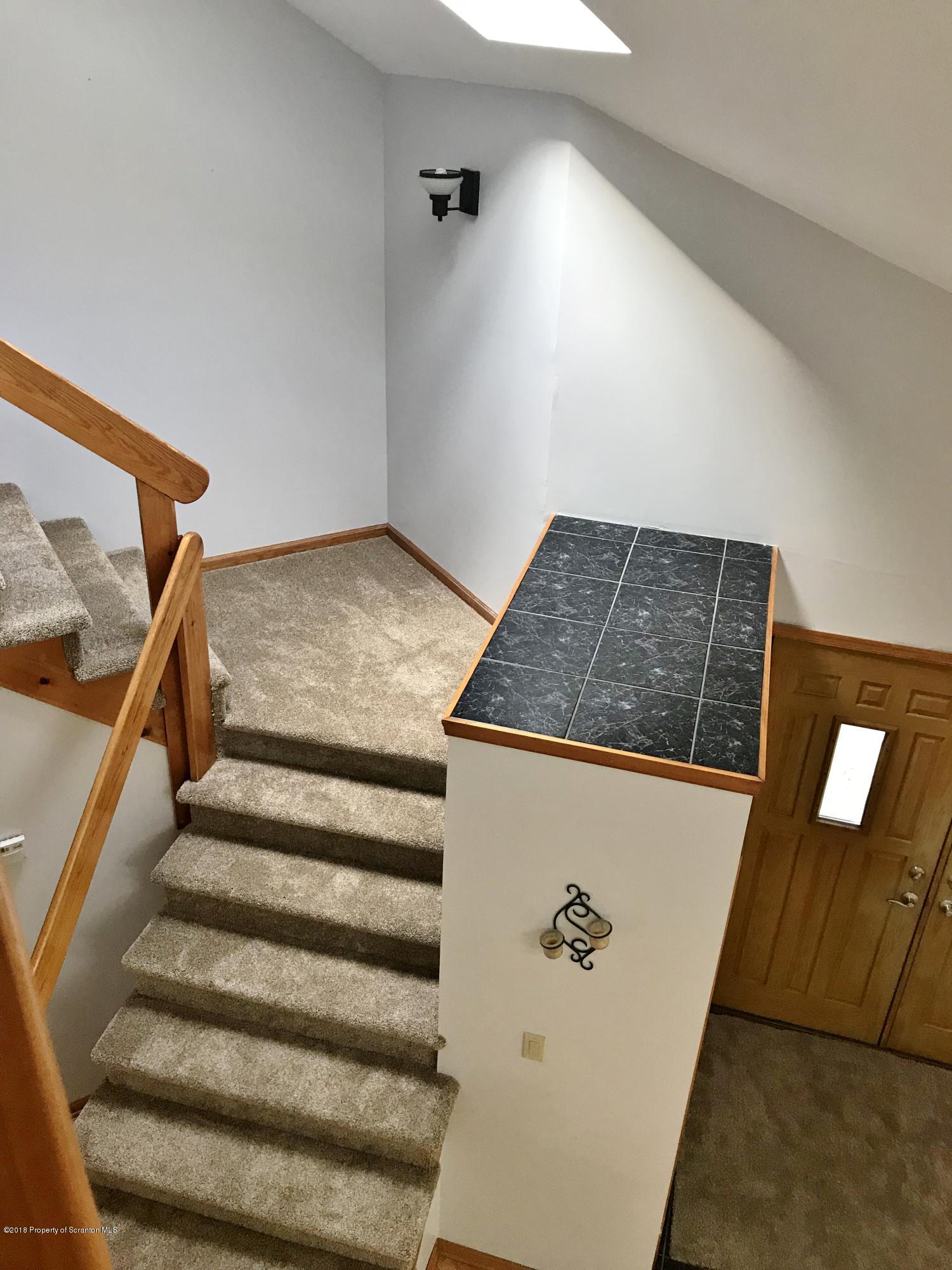 20 Ridgeview Drive Scranton, PA 18504 - Photo 18 of 39 a view of entryway