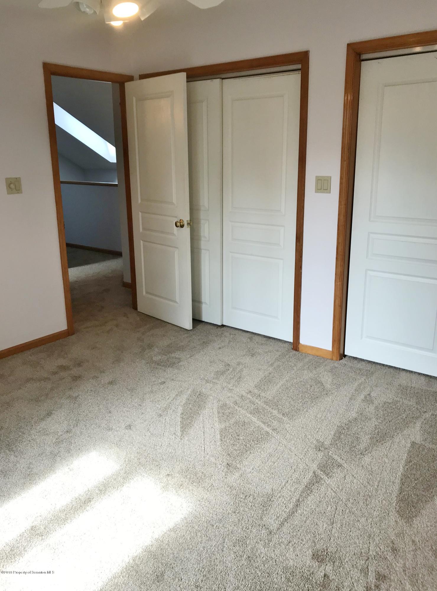 20 Ridgeview Drive Scranton, PA 18504 - Photo 29 of 39 an empty room with closet