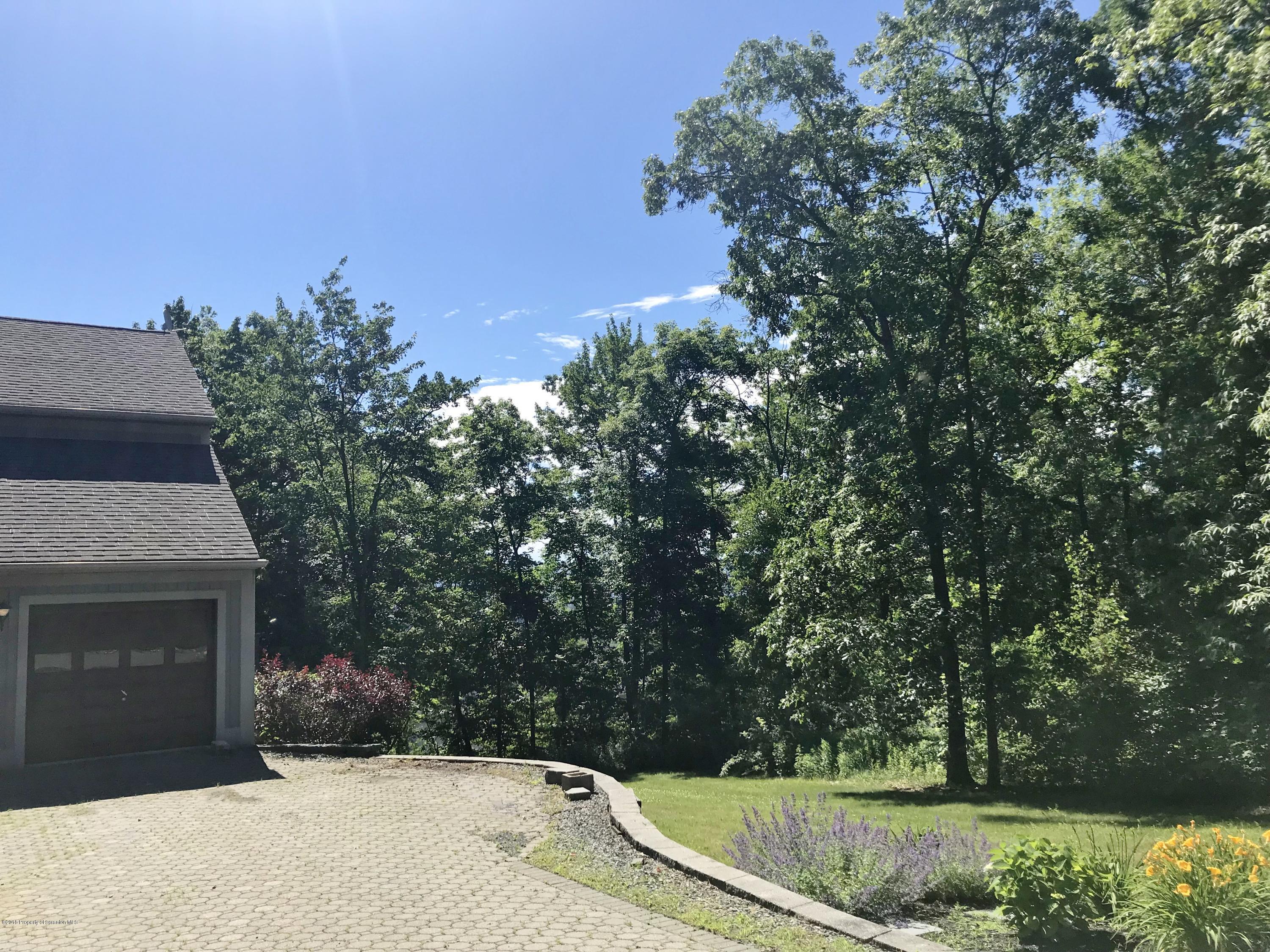 20 Ridgeview Drive Scranton, PA 18504 - Photo 39 of 39 a view of a terrace