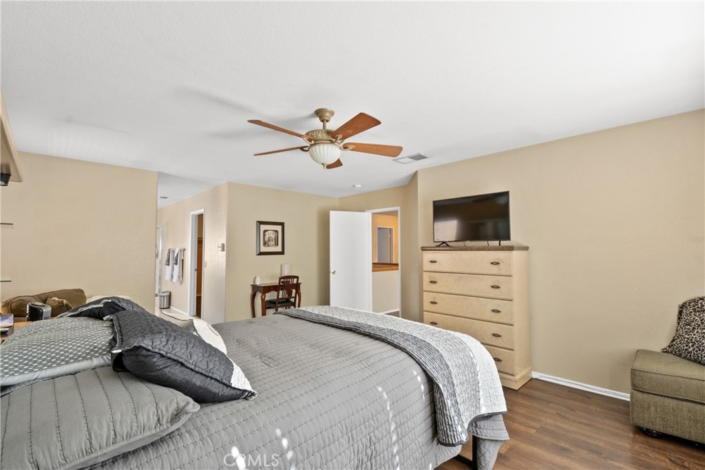 17049 La Vesu Road Fontana, CA 92337 - Photo 17 of 24