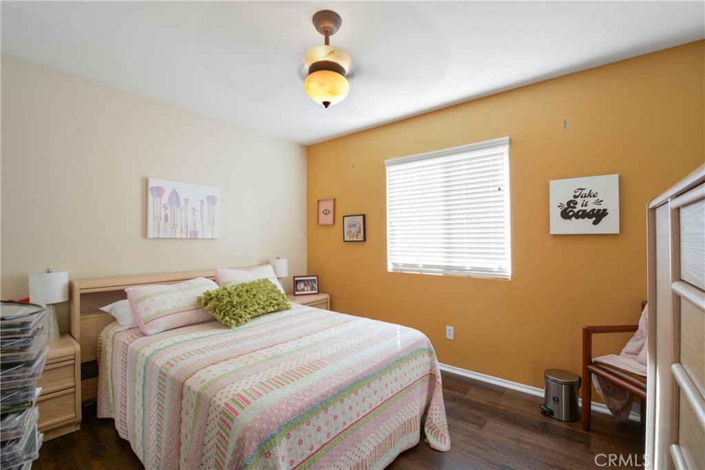 17049 La Vesu Road Fontana, CA 92337 - Photo 19 of 24