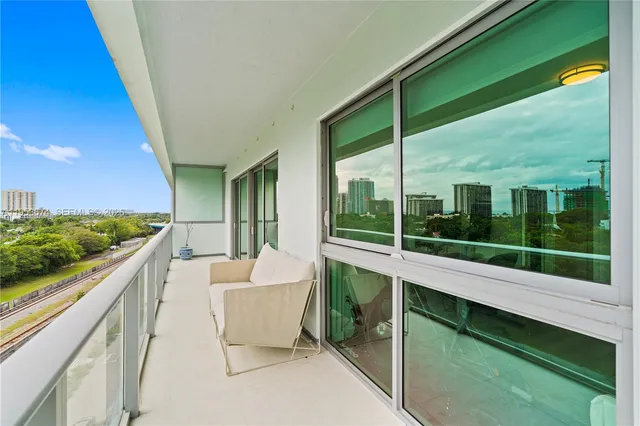 $4,500 | 1600 Southwest 1st Avenue, Unit 807, Miami, FL 33129