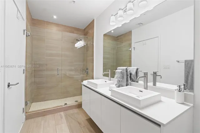 $4,500 | 1600 Southwest 1st Avenue, Unit 807, Miami, FL 33129