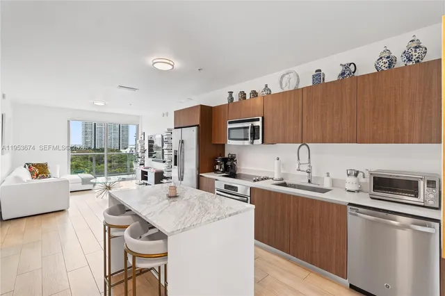 $4,500 | 1600 Southwest 1st Avenue, Unit 807, Miami, FL 33129