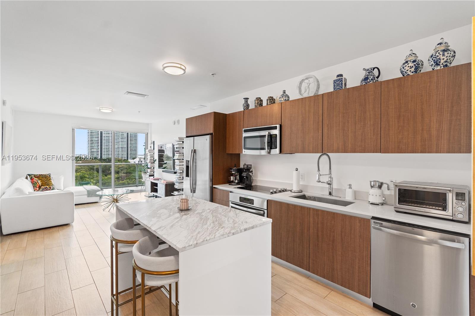 1600 Southwest 1st Avenue, Unit 807 Miami, FL 33129 - Photo 2 of 37