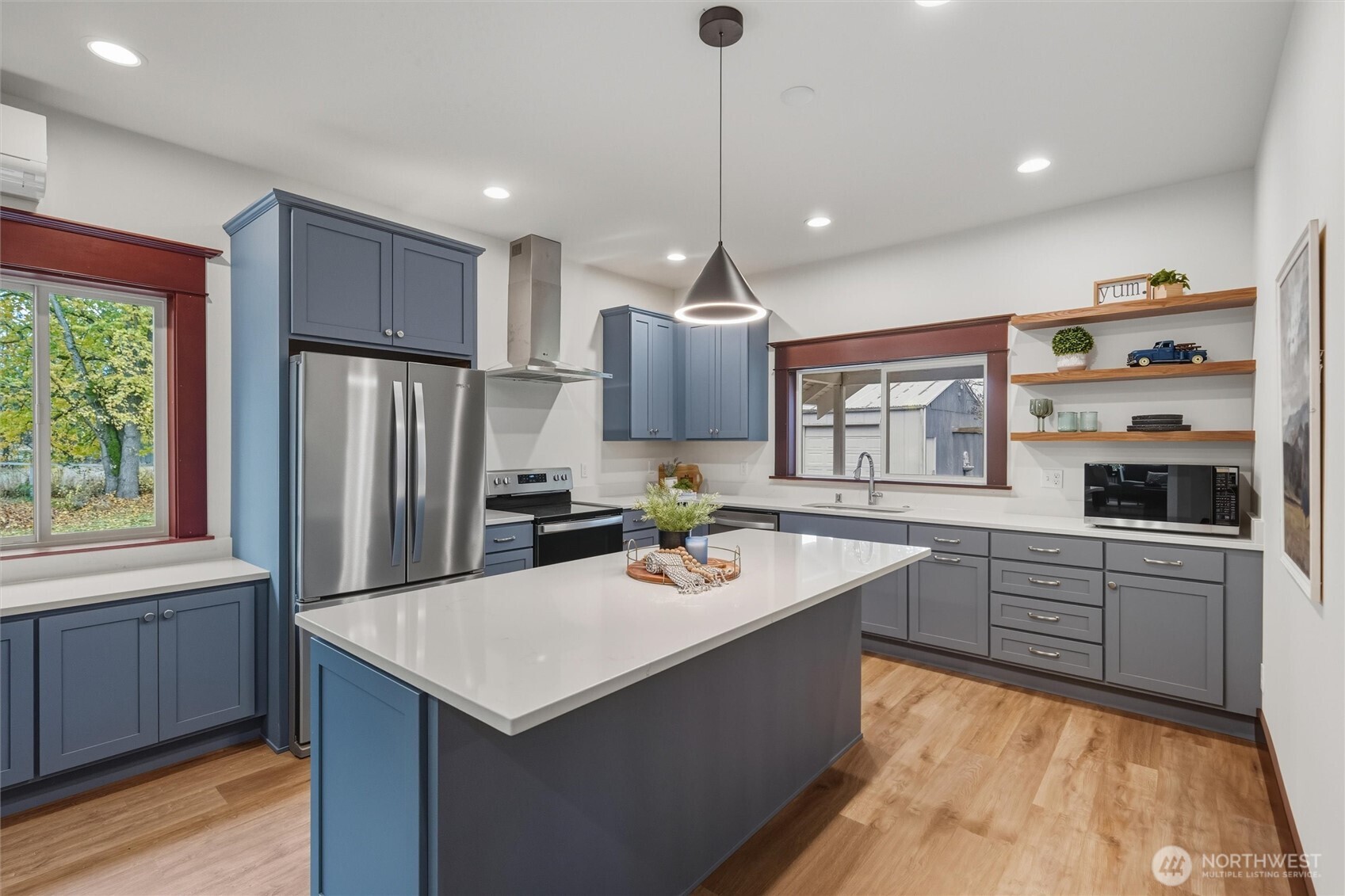 8491 Blaine Road Blaine, WA 98230 - Photo 4 of 40