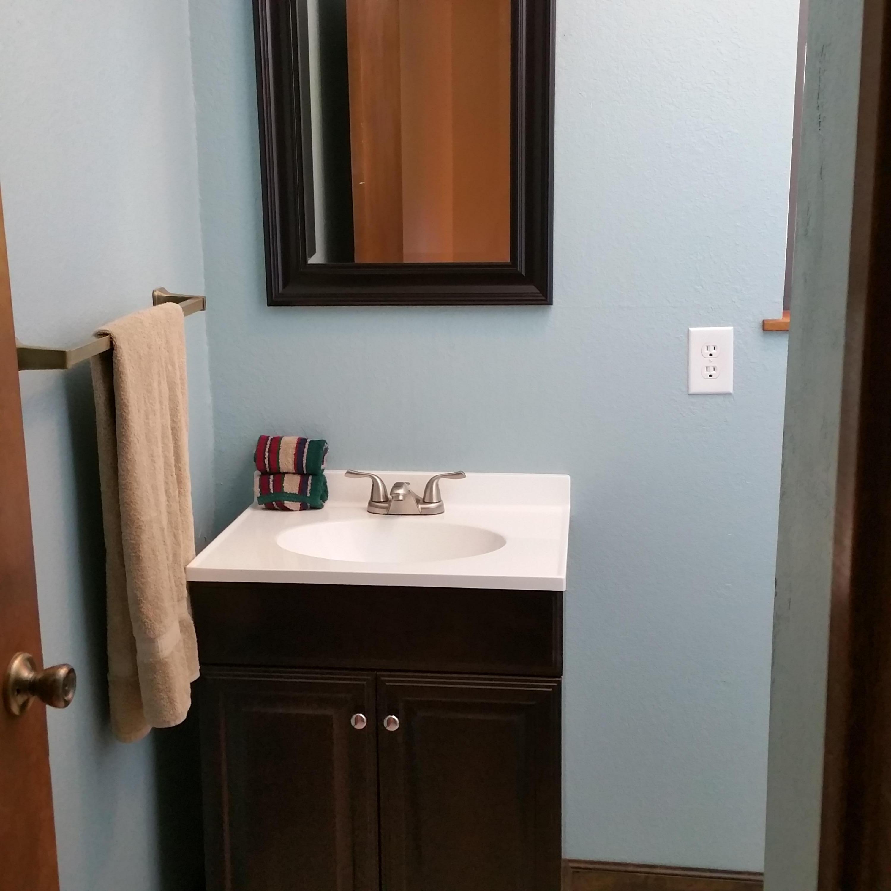 8000 Placer Road Redding, CA 96001 - Photo 16 of 39 Half Bath