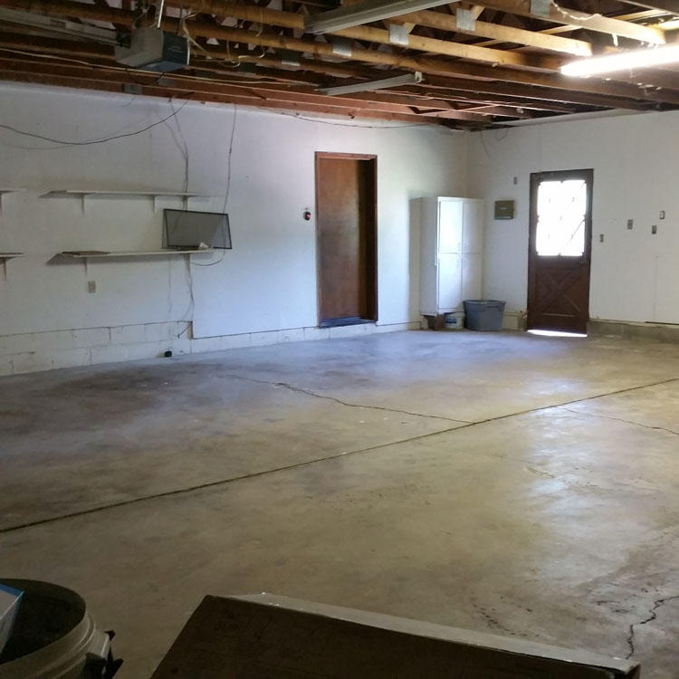8000 Placer Road Redding, CA 96001 - Photo 33 of 39 Garage 3