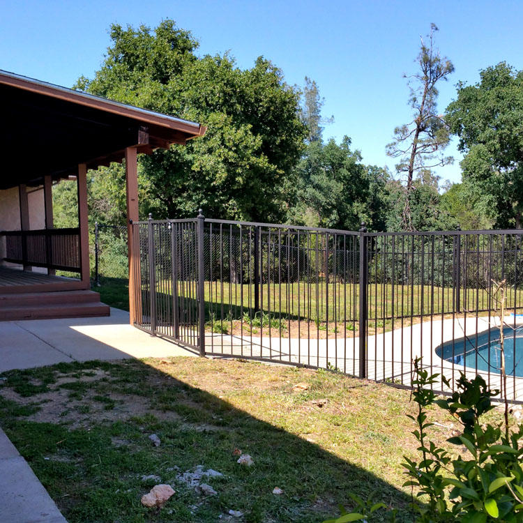 8000 Placer Road Redding, CA 96001 - Photo 5 of 39 Fenced back yard