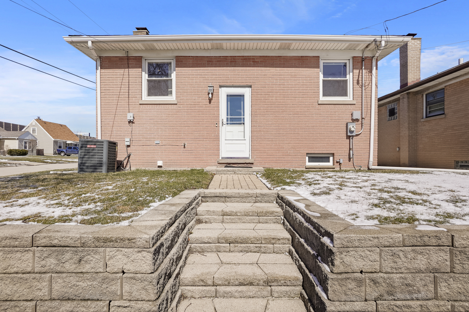 5949 School Street Berkeley, IL 60163 - Photo 4 of 4