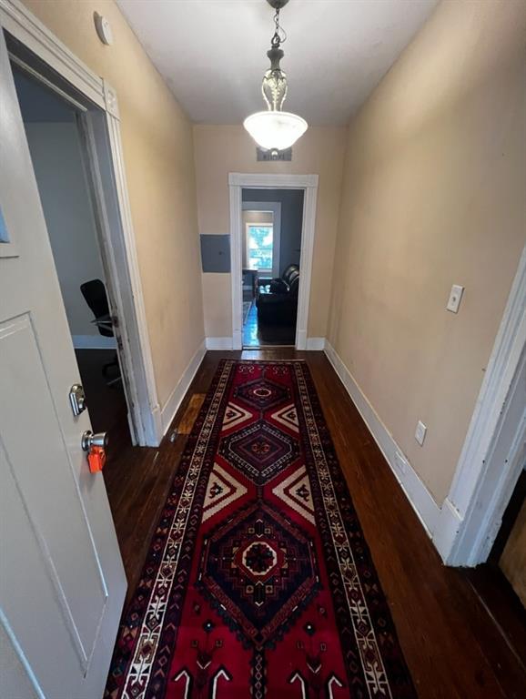 1059 Hampton Street Northwest Atlanta, GA 30318 - Photo 5 of 23