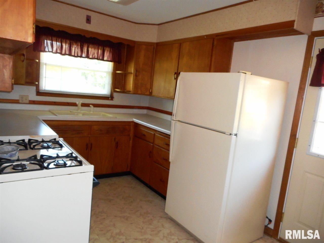 1025 Normal Street Henry, IL 61537 - Photo 6 of 26 Gallery Image 6