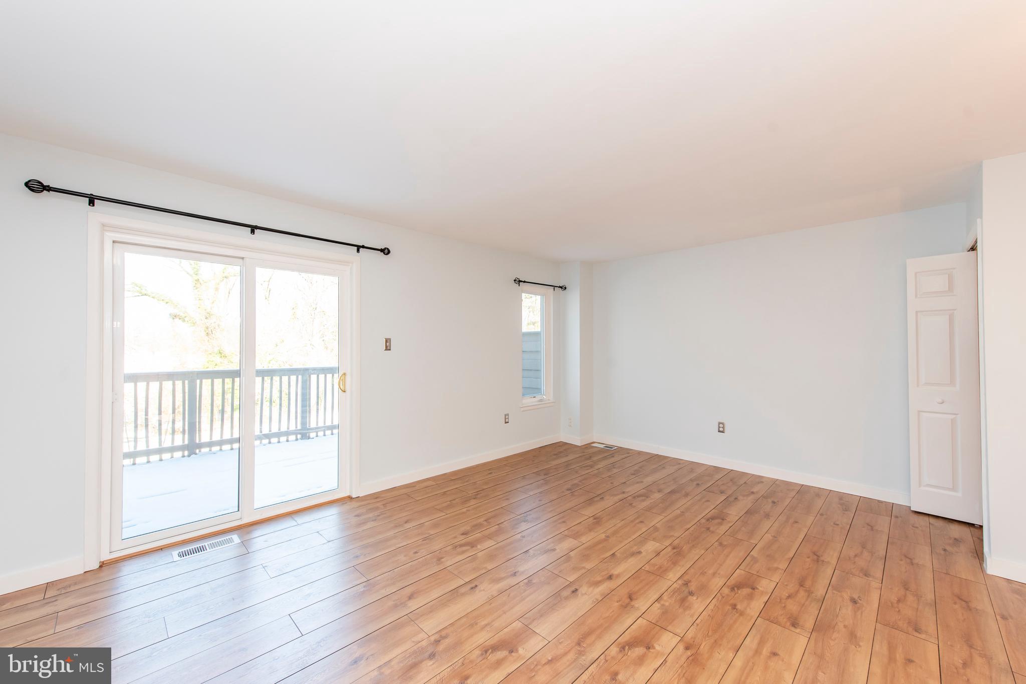 16 Stone Ridge Court, Unit 24 Baltimore, MD 21239 - Photo 9 of 37 Living room