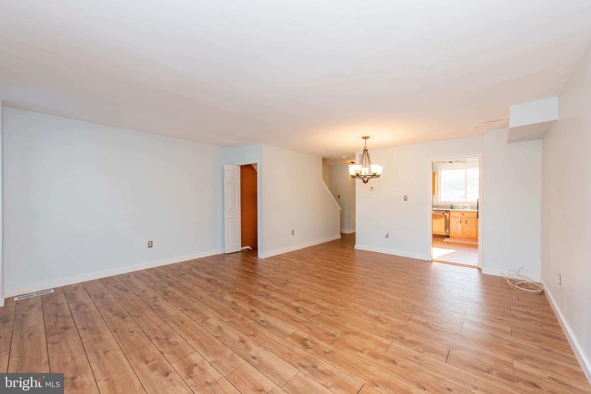 16 Stone Ridge Court, Unit 24 Baltimore, MD 21239 - Photo 10 of 37 Living room