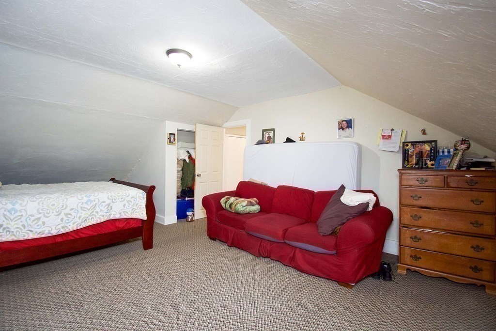 37 Benefit Street Worcester, MA 01610 - Photo 12 of 40