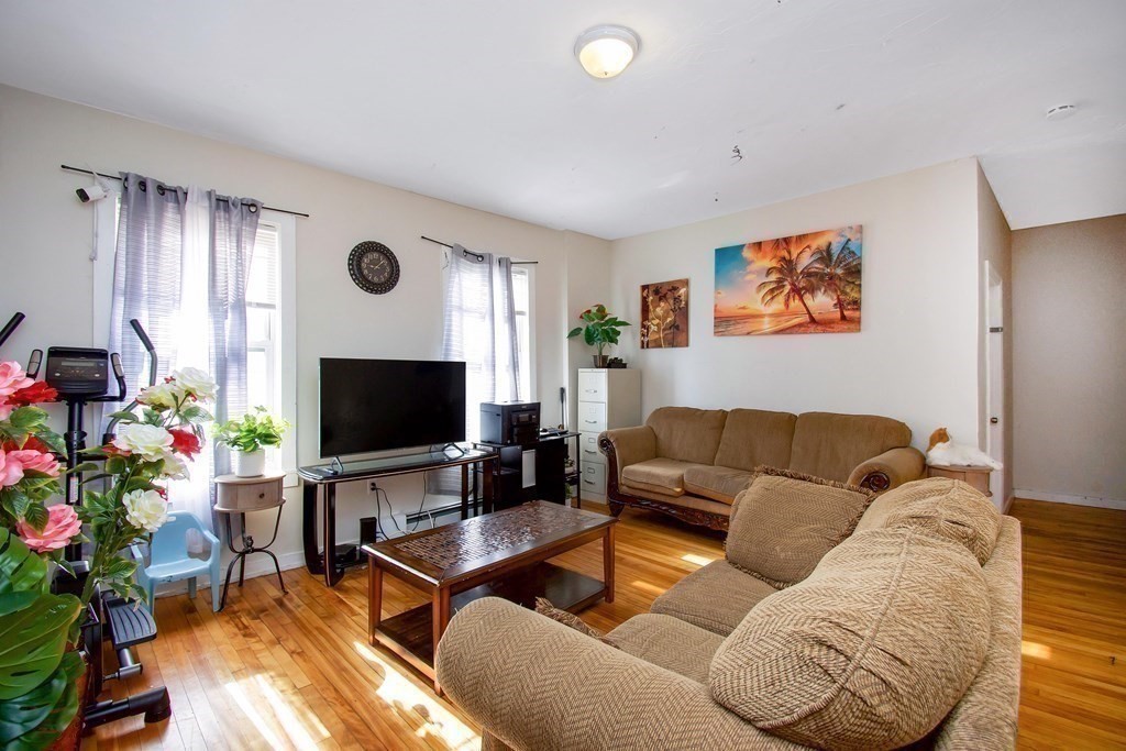 37 Benefit Street Worcester, MA 01610 - Photo 22 of 40